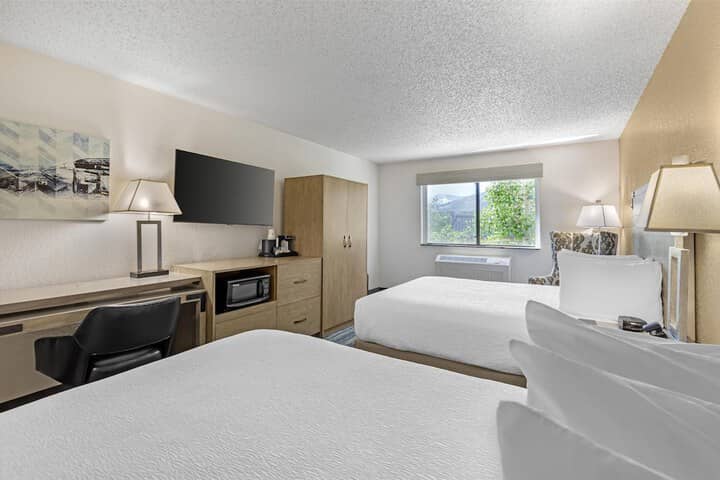 Room 8 of 37