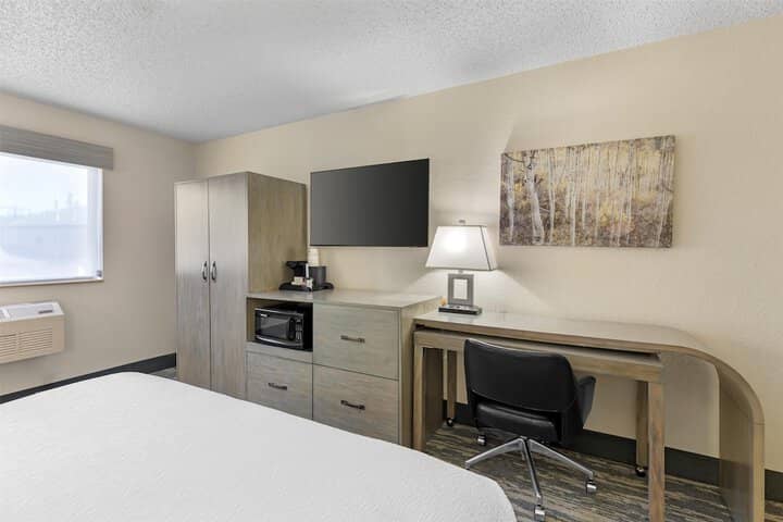 Room 20 of 37
